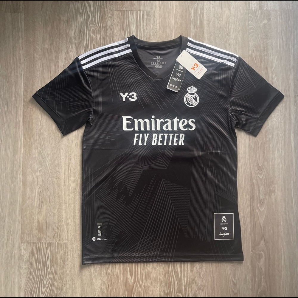 Real Madrid Vini Jr. #20 soccer jersey black 120 aniversario XL fits like LARGE